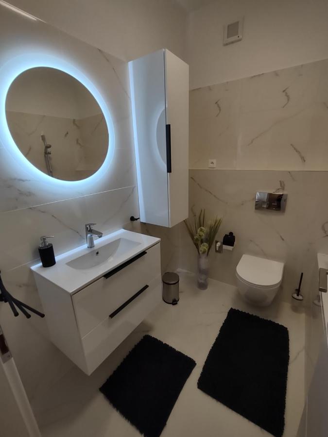 Ferienwohnung Karina Apartman Dunajská Streda Exterior foto