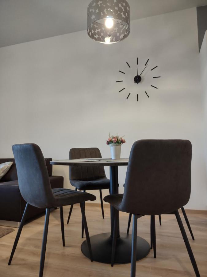 Ferienwohnung Karina Apartman Dunajská Streda Exterior foto