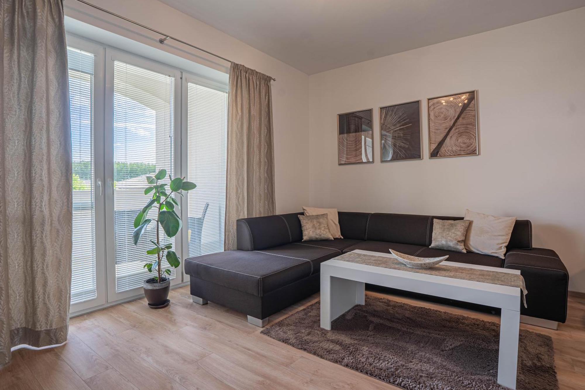 Ferienwohnung Karina Apartman Dunajská Streda Exterior foto