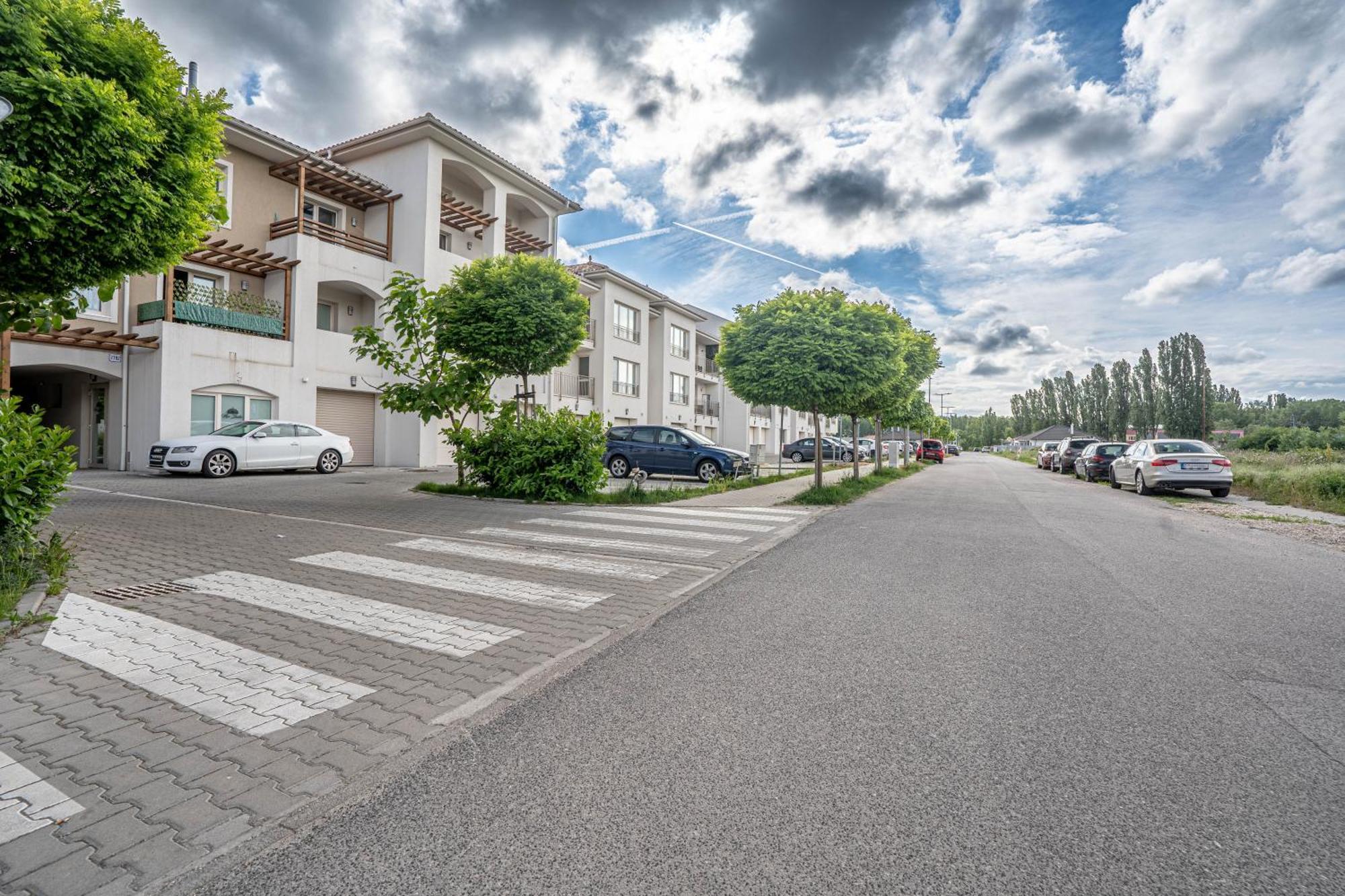 Ferienwohnung Karina Apartman Dunajská Streda Exterior foto
